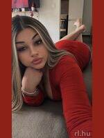Nati
  Vecsés
  22 years old